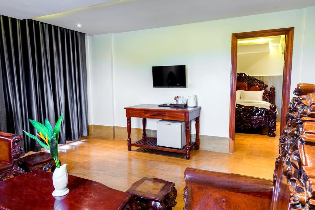 Ly Heng Chhay Hotel Paôy Pêt Exterior foto