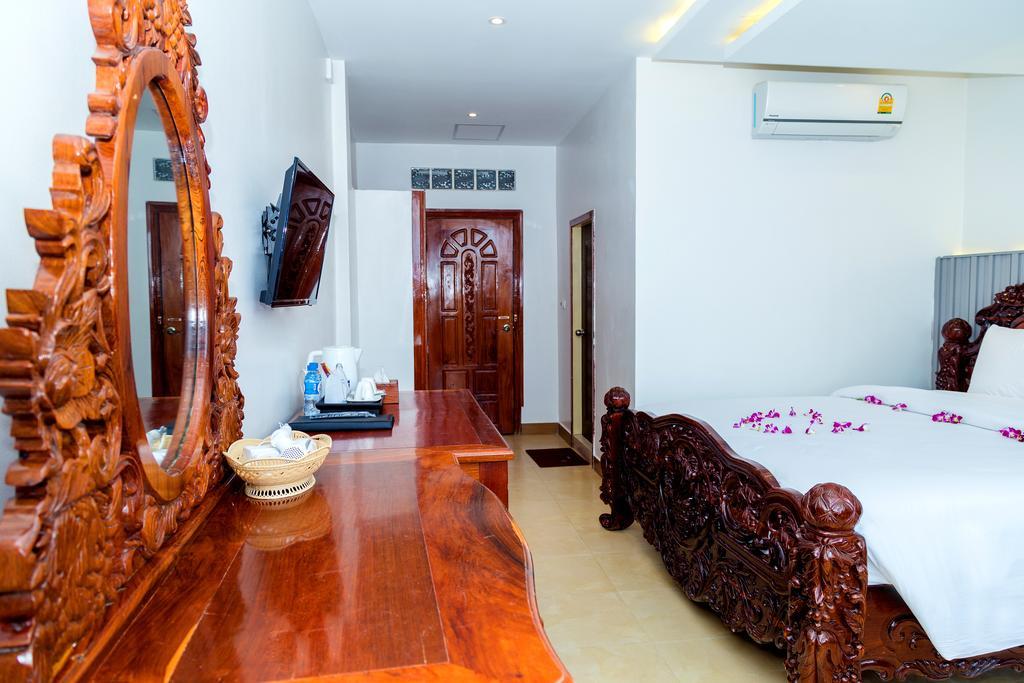 Ly Heng Chhay Hotel Paôy Pêt Exterior foto