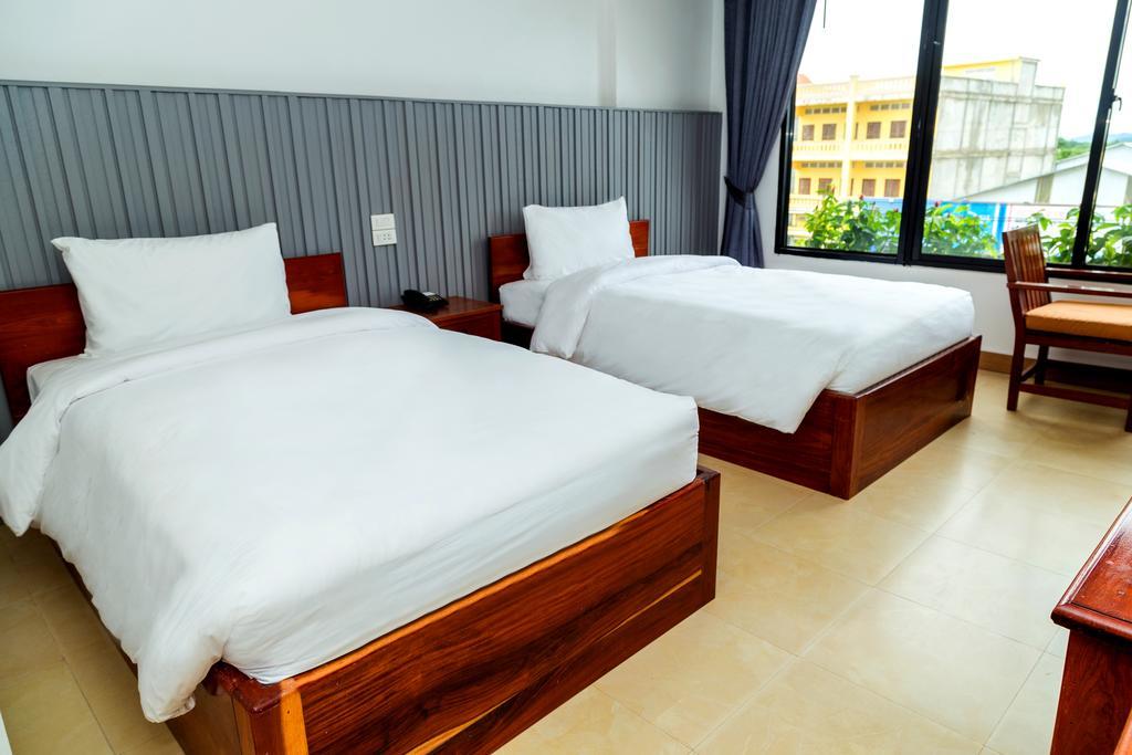 Ly Heng Chhay Hotel Paôy Pêt Exterior foto